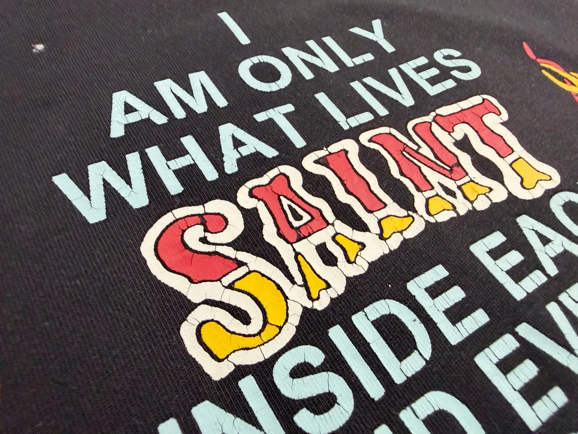 ❥8037#P130 Saint Mxxxxxx ✖️Neighborhood’s new model [flame saint hood] is made of double yarn double-ply cotton batik fabric 290 grams, comfortable and breathable to wear. Stiff silhouette, full of street feel, loose fit. Craftsmanship: self-exploding pulp printing + graffiti + spray coding, batik and wash. Size: (S-M-L-XL) Color: Washed Black